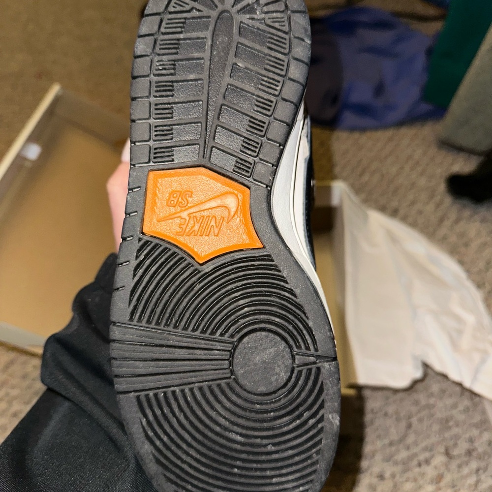 Nike SB Dunks - Picture 4 of 9